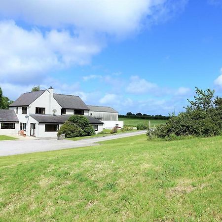 Tyddyn Crwn Country-House Apartments Beaumaris Exterior photo